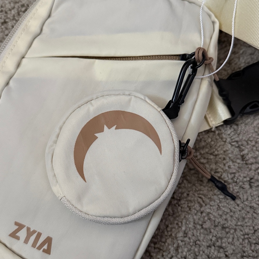 Zyla Cream Moonlight Crossbody Sling Bag NEW - Picture 7 of 7